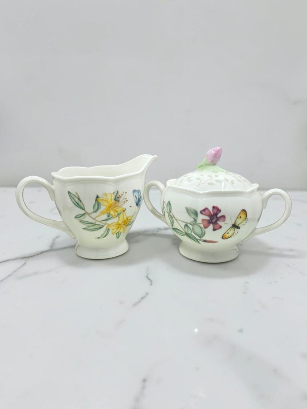 Lenox Butterfly Meadow Lidded Sugar Bowl & Creamer White Porcelain Scalloped